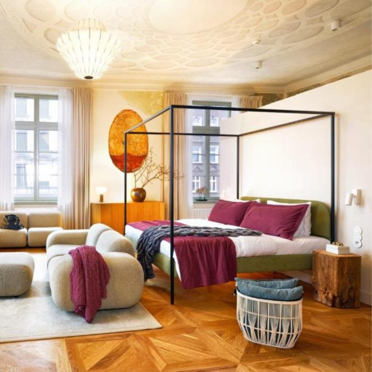cozy hotel room